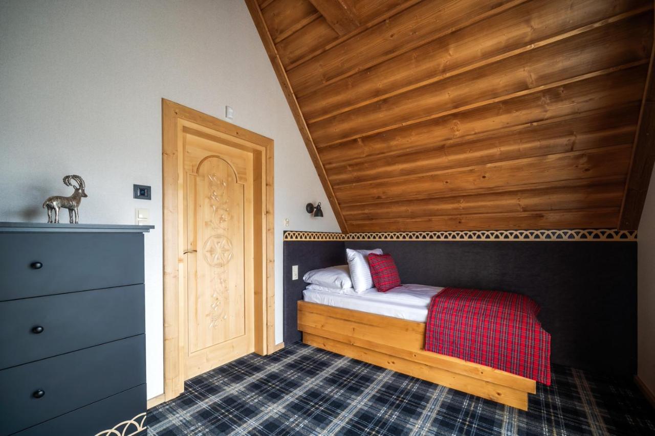 Boska Osada Villa Czarna Gora Bagian luar foto